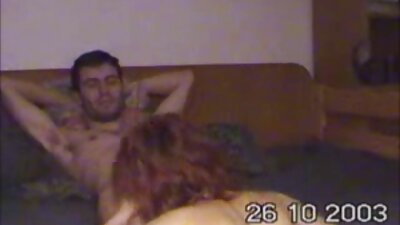 Съпруга lelki sex позира за своите онлайн снимки гола дълга червена коса